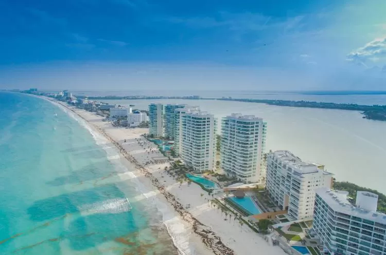 Photo of Cancún, Q.R., México by Cancun Travel Guide