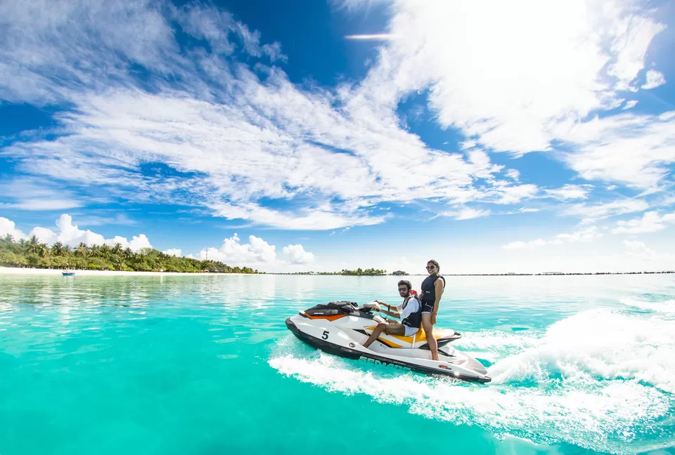 Photo of 5 Things You Should Know About Surfing in the Maldives by Sahi