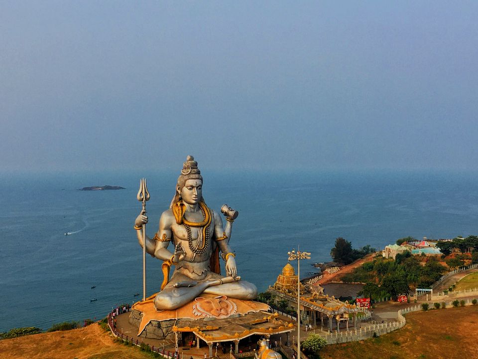 Photo of Murudeshwar, Karnataka, India by Apurva Chaudhary