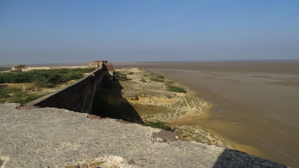 Photo of Morro de Lakhpat : Florished, Turned into ruins but still guarding by Sarthak Anil Phatak