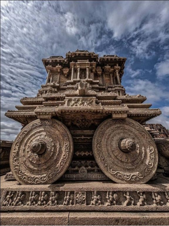 Photo of A 5 min guide on how to reach Hampi. by nusta traveller