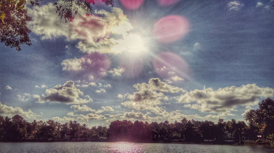 Photo of Lush green landscapes. Awesome clouds. Even more awesome food. What more can you want...;) 2/39 by Jerrin Issac
