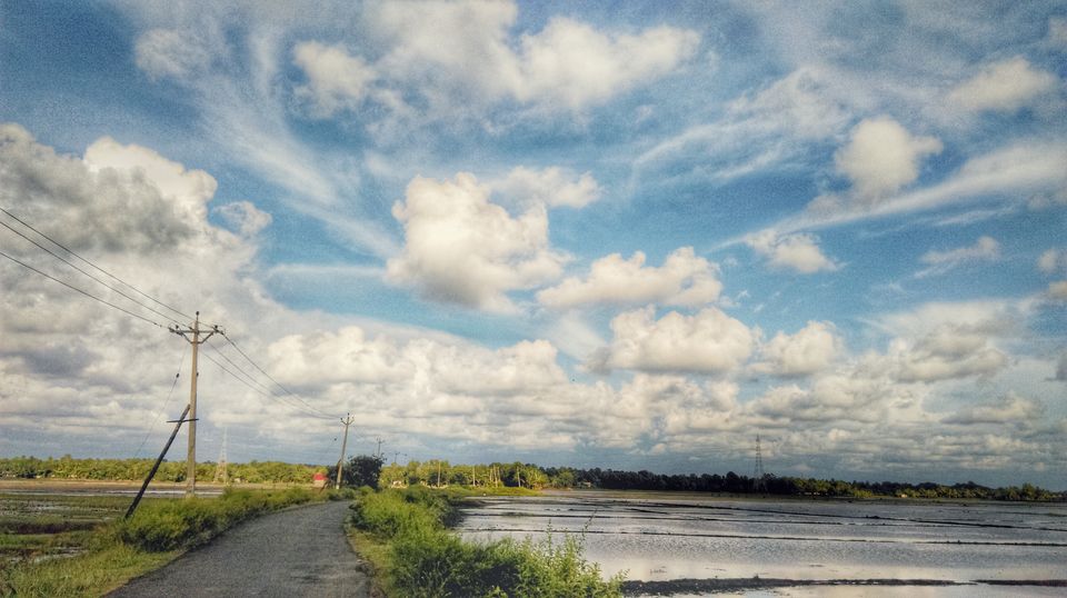 Photo of Lush green landscapes. Awesome clouds. Even more awesome food. What more can you want...;) 6/39 by Jerrin Issac