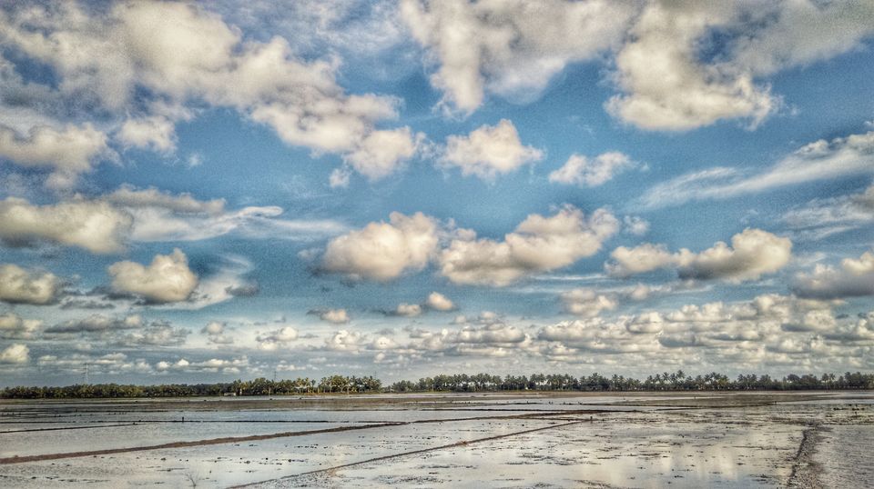 Photo of Lush green landscapes. Awesome clouds. Even more awesome food. What more can you want...;) 8/39 by Jerrin Issac