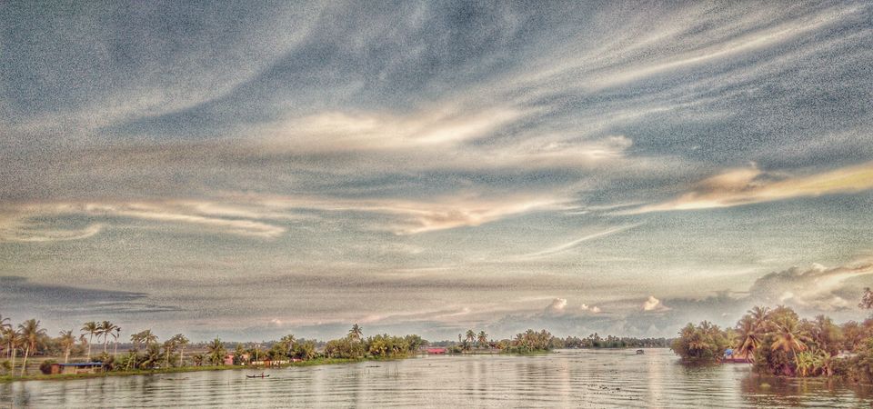 Photo of Lush green landscapes. Awesome clouds. Even more awesome food. What more can you want...;) 28/39 by Jerrin Issac