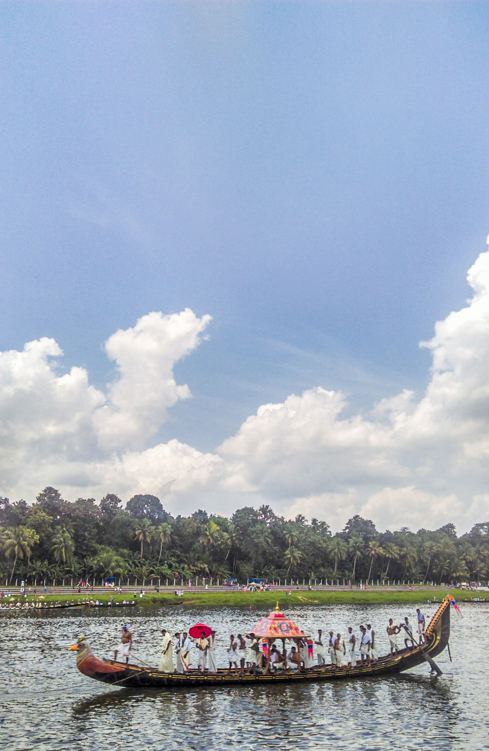Photo of Aranmula Snakeboat Race '15 - the one race you wouldn't want to miss ;) 2/30 by Jerrin Issac