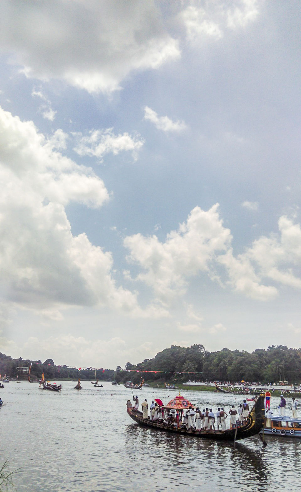 Photo of Aranmula Snakeboat Race '15 - the one race you wouldn't want to miss ;) 4/30 by Jerrin Issac