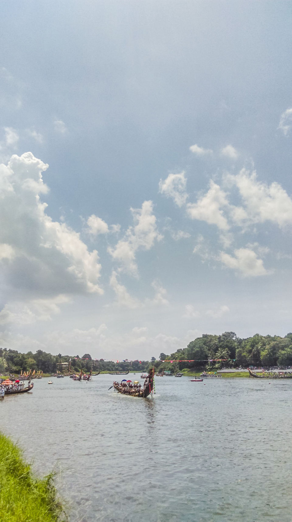 Photo of Aranmula Snakeboat Race '15 - the one race you wouldn't want to miss ;) 8/30 by Jerrin Issac