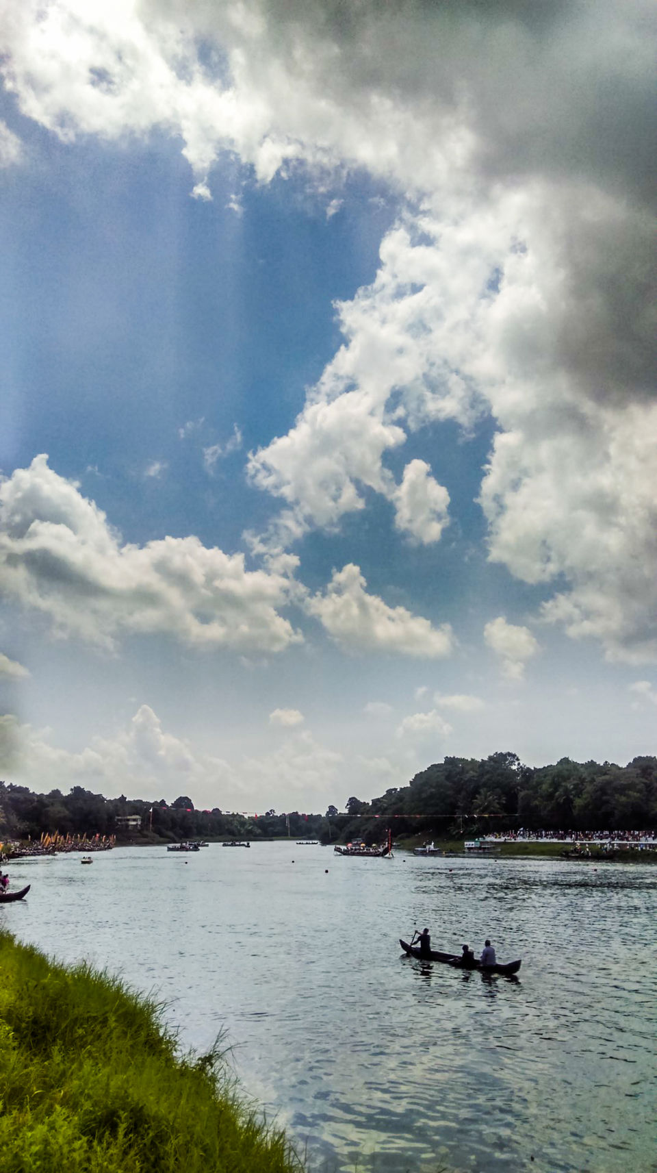 Photo of Aranmula Snakeboat Race '15 - the one race you wouldn't want to miss ;) 11/30 by Jerrin Issac