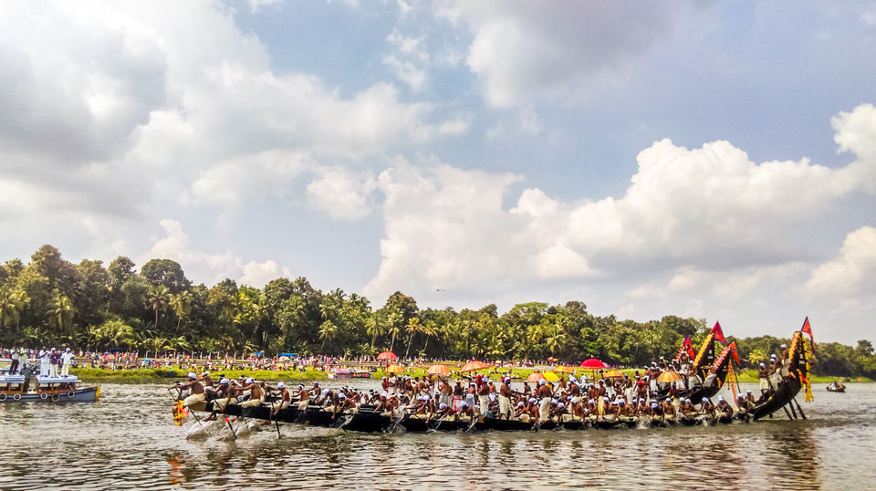 Photo of Aranmula Snakeboat Race '15 - the one race you wouldn't want to miss ;) 21/30 by Jerrin Issac