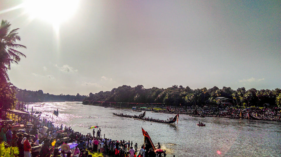 Photo of Aranmula Snakeboat Race '15 - the one race you wouldn't want to miss ;) 30/30 by Jerrin Issac