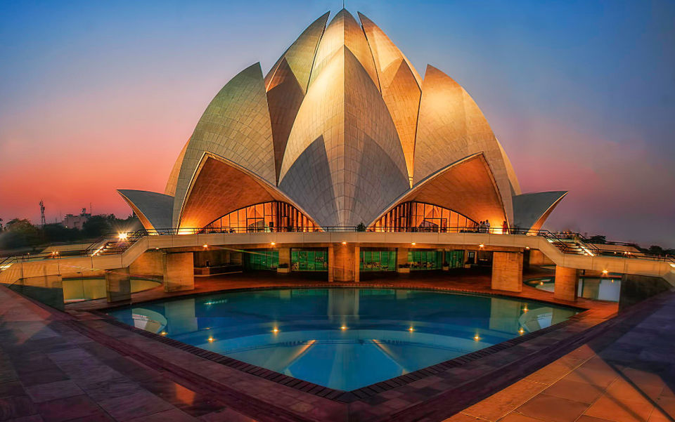Photo of Lotus Temple, Lotus Temple Road, Bahapur, Shambhu Dayal Bagh, Kalkaji, New Delhi, Delhi, India by Viral Paun