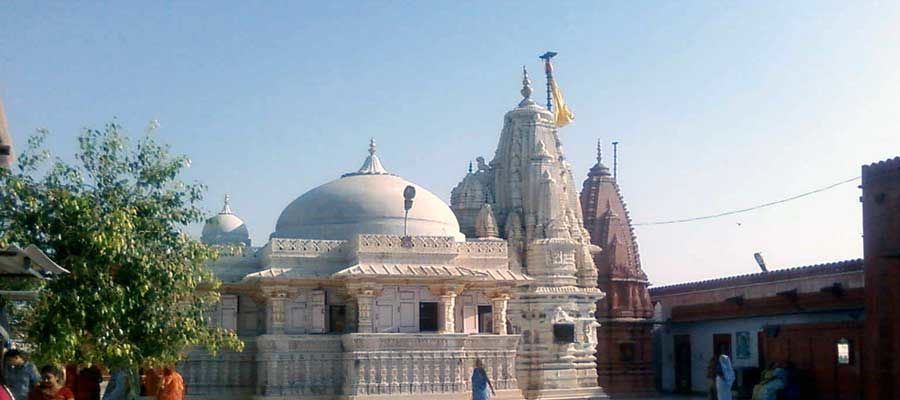 Photo of Majestic Temples of Bikaner 3/4 by Junagarh Fort