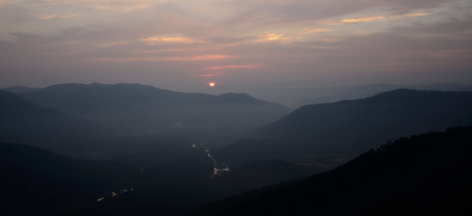 Photo of 2 Waterfalls and a Sunset Point - A perfect weekend getaway in North Karnataka ! 4/15 by Raj Abhishek