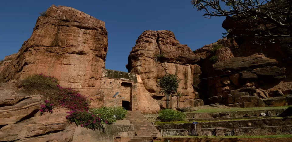 Photo of Badami Fort, Badami, Karnataka, India by Raj Abhishek