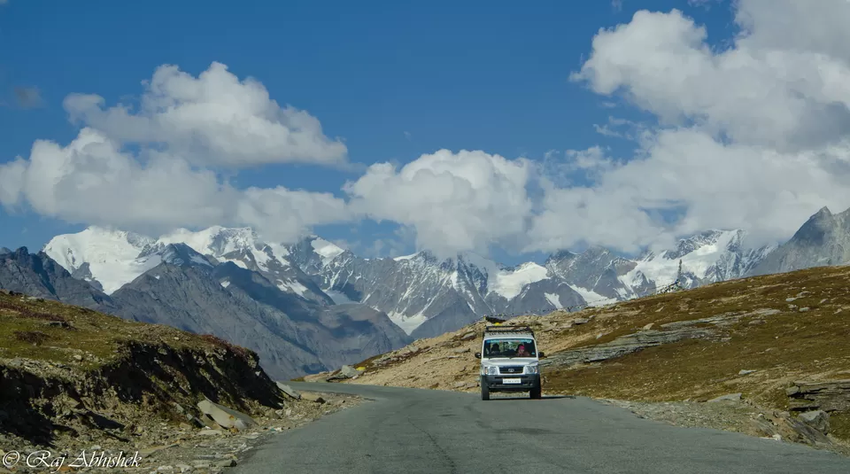 Photo of Rohtang Pass, Manali, Himachal Pradesh, India by Raj Abhishek