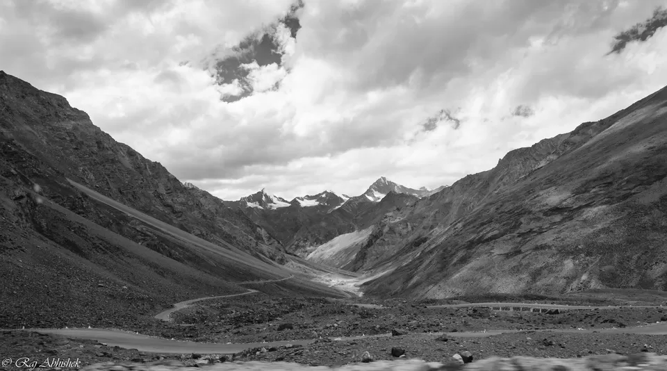 Photo of Baralacha La Pass, Himachal Pradesh by Raj Abhishek