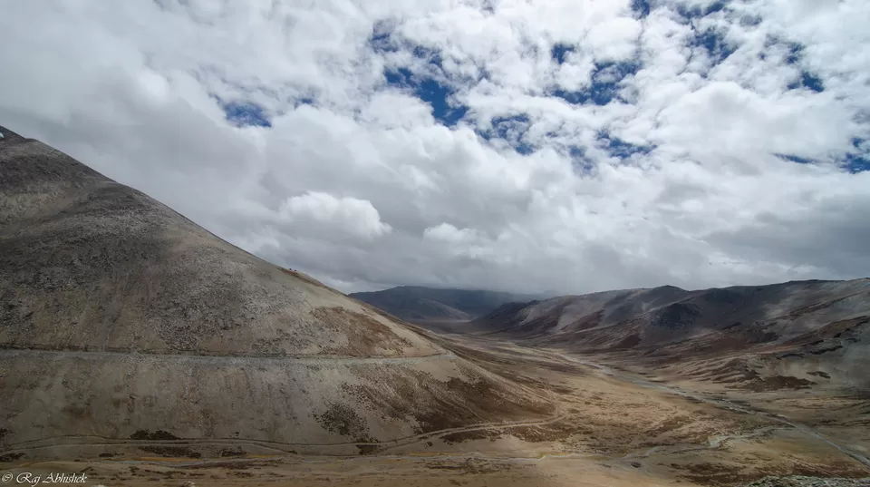 Photo of Taglang La by Raj Abhishek
