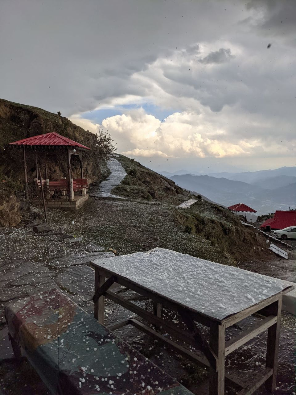 Photo of Billing Valley, Biling, Himachal Pradesh by Ishita Das