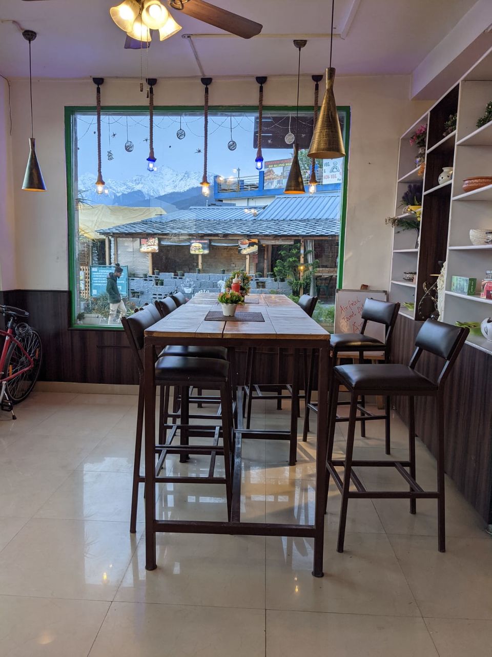 Photo of Himalayan Pizza Bir, Besides Govt Parking, Bir Colony Road, Bir, Himachal Pradesh, India by Ishita Das