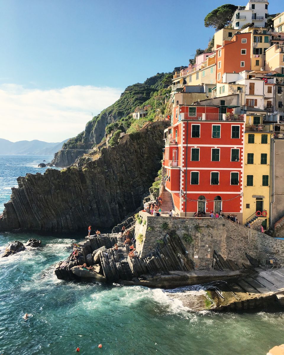 Photo of 8 reasons why CINQUE TERRE should be on your BUCKET LIST ❤️ by Magnets On My Fridge