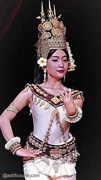 Photo of Apsara Theatre & Restaurant, ផ្លូវលេខ ភូមិ​វត្តបូព៌, សង្កាត់សាលាកុំរើក, Cambodia by AdriftCouple