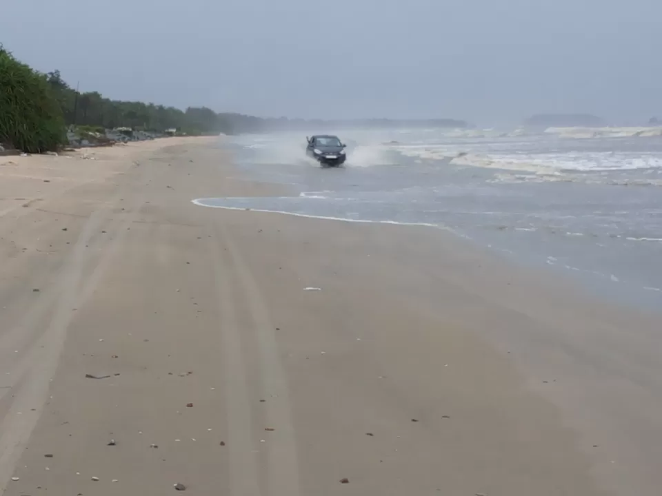 Photo of Muzhappilangad Drive in Beach, Muzhappilangad Beach Road, Muzhappilangad, Kerala, India by DeePassionateWanderer