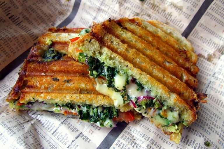 Photo of Top 10 Street foods one must have in Mumbai 7/10 by Abel Joseph