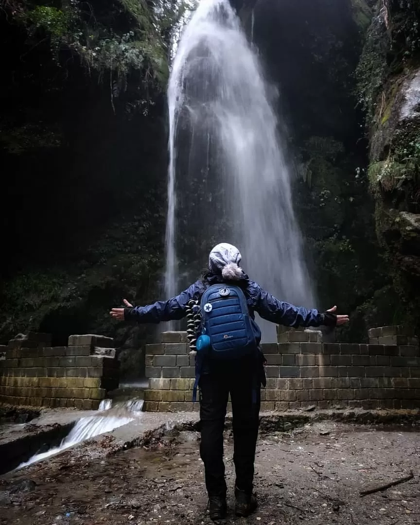Photo of Jibhi Waterfall, Tandi, Himachal Pradesh, India by Shubhangi Jain
