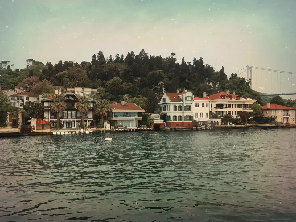 Photo of İstanbul, Turkey by Savvy Fernweh