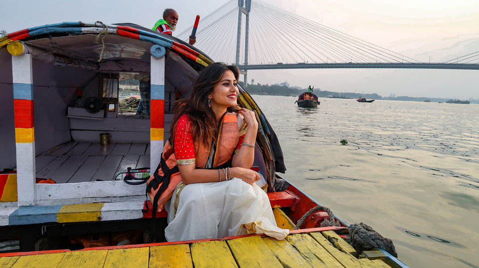 Photo of Explore Kolkata the local way with a beautiful boat ride in the Hooghly River 8/8 by Savvy Fernweh