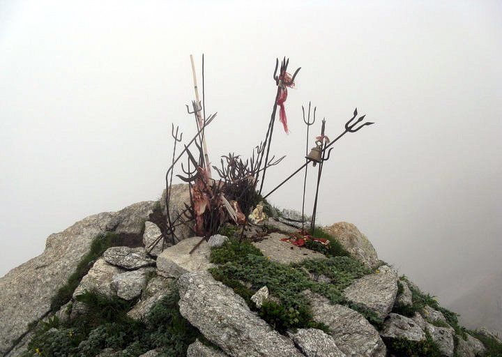 Photo of Indrahar Pass Trek – Exhilarating Adventures beyond Triund 34/44 by Rachit Pathak
