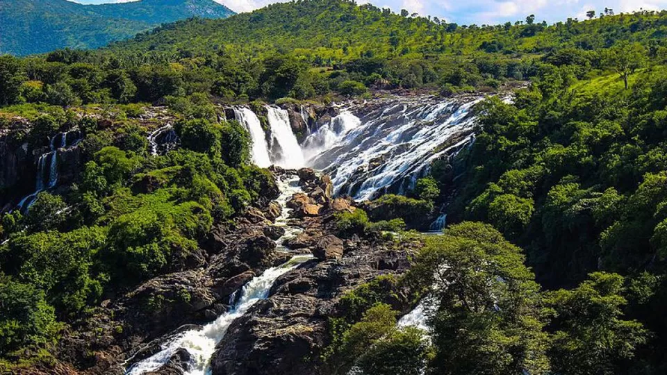 Photo of Shivanasamudra, Karnataka by Surabhi Keerthi