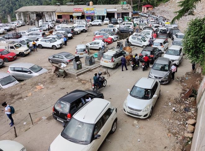 Photo of Floods, Pandemic or Irresponsible Travellers – Pick Any Reason to Avoid these Tourist Spots! 1/3 by Srishti (still.winds)