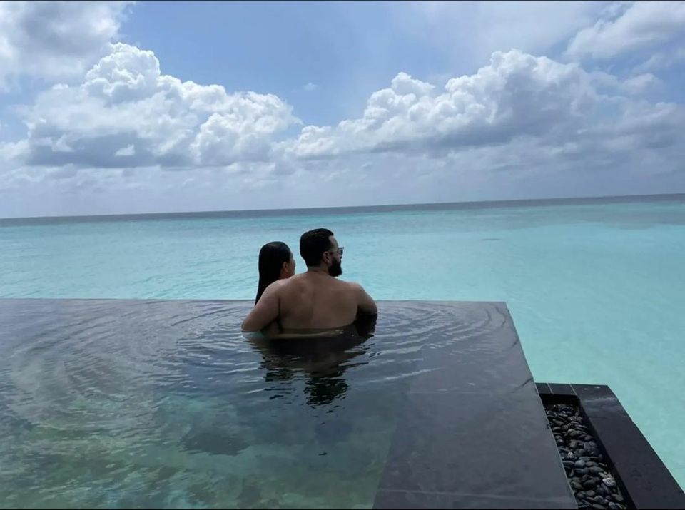 Photo of Kareena & Saif Treat Fans With Pictures of Their Dreamy Maldives Vacay! 1/6 by Srishti (still.winds)