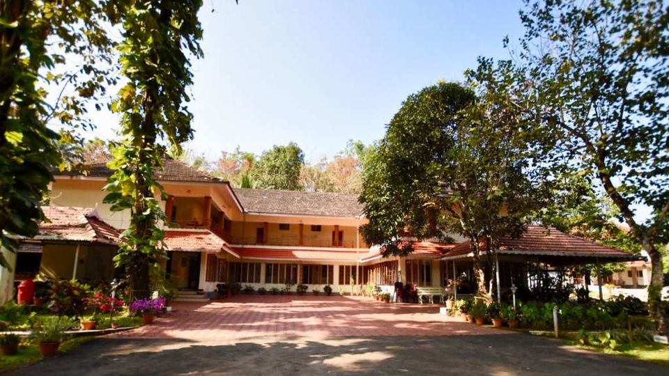Photo of Experience India’s Farm-Stay Holidays with a Twist, Book an Anti-resort, with WiFi and Cows 11/12 by Srishti (still.winds)