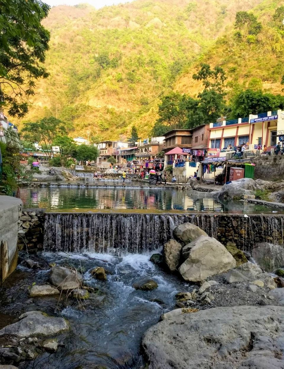 Photo of देहरादून में छुपा है ये जादुई जलस्रोत जहां नहाने से ठीक होती है बीमारियां by Yadav Vishal