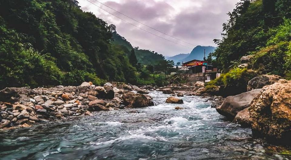 Photo of देहरादून में छुपा है ये जादुई जलस्रोत जहां नहाने से ठीक होती है बीमारियां by Yadav Vishal