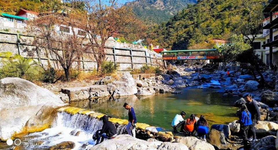 Photo of देहरादून में छुपा है ये जादुई जलस्रोत जहां नहाने से ठीक होती है बीमारियां by Yadav Vishal