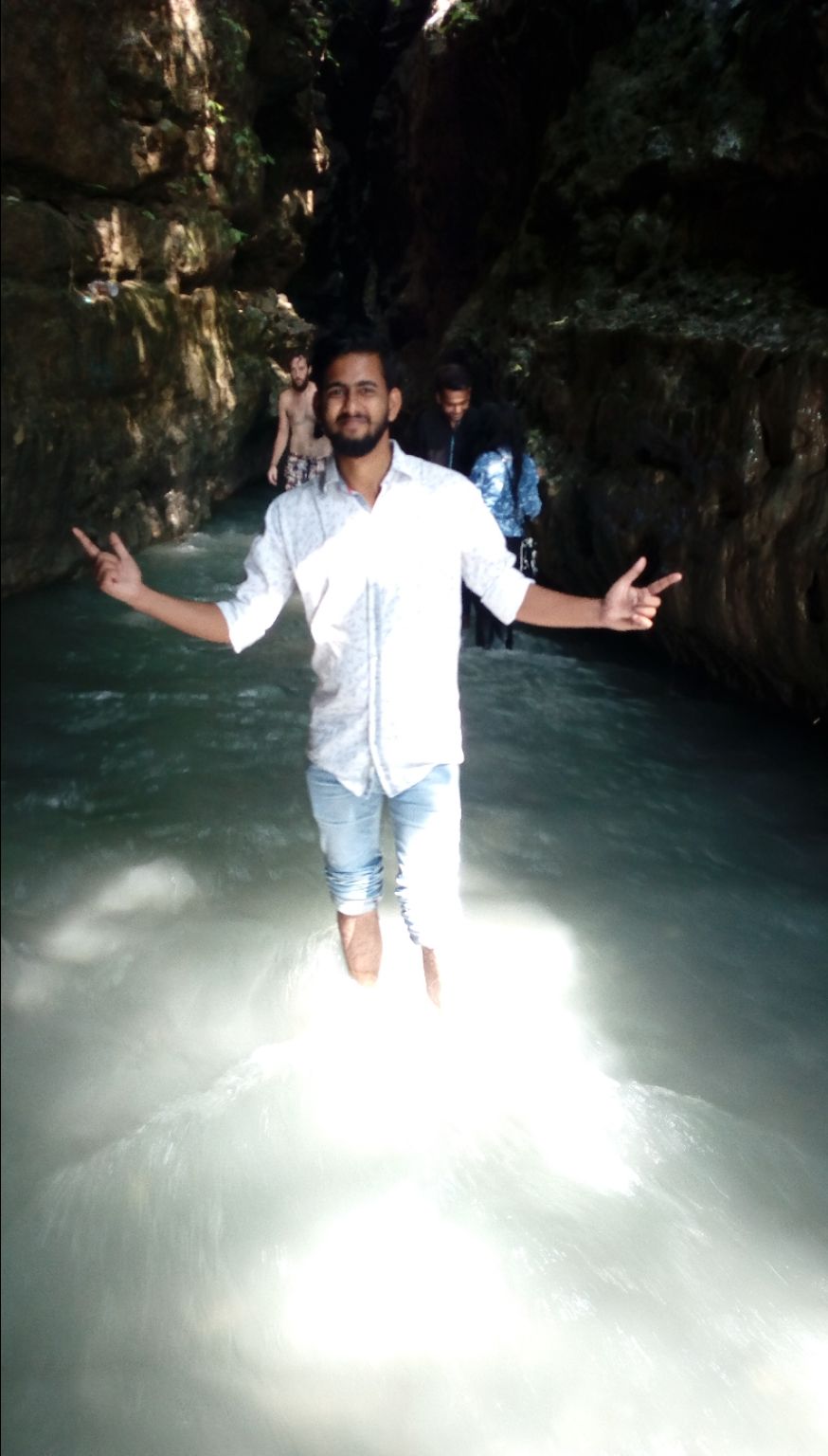 Photo of अतीत में डाकुओं के छिपने के लिए मशहूर था ये गुफा परन्तु अब हो गया इस शहर का मशहूर पिकनिक स्पॉट by Yadav Vishal