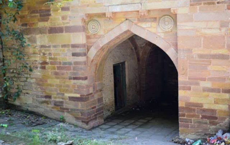 Photo of जानिए एक इतिहासकार प्रेमी के लिए क्यों खास है उत्तर प्रदेश का चुनारगढ़ फोर्ट ? by Yadav Vishal