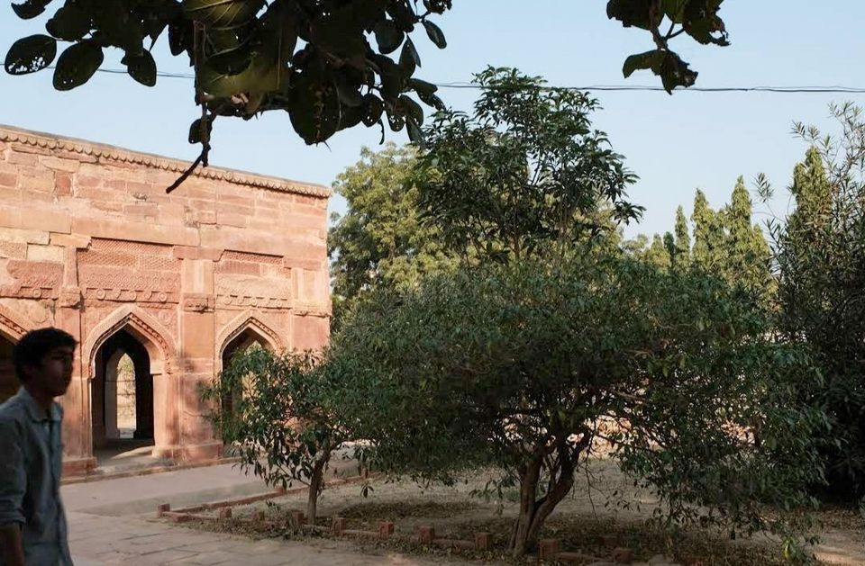 Photo of जानिए एक इतिहासकार प्रेमी के लिए क्यों खास है उत्तर प्रदेश का चुनारगढ़ फोर्ट ? by Yadav Vishal