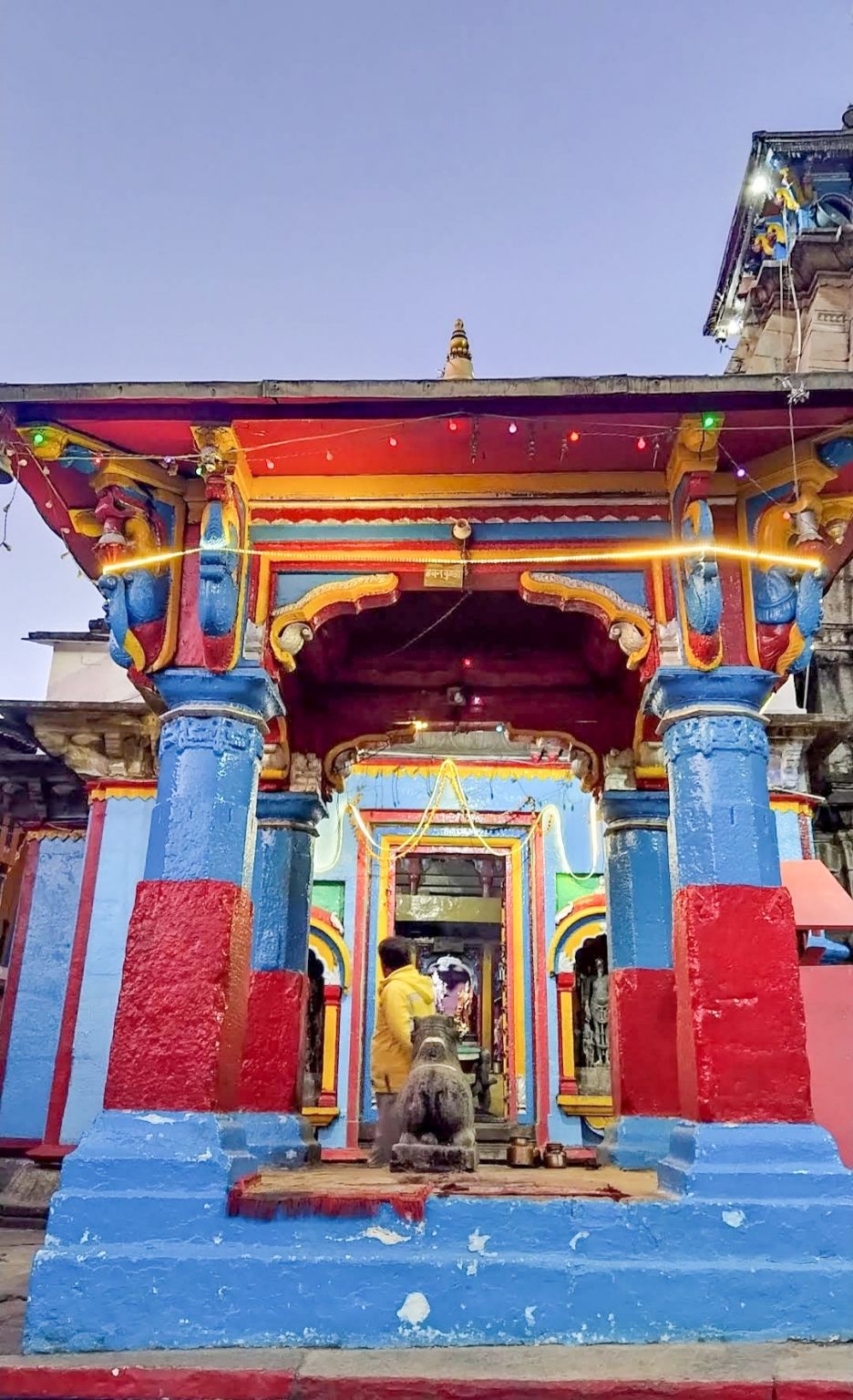 Photo of ऊखीमठ: भगवान केदारनाथ और मदमहेश्वर का शीतकालीन प्रवास, धारत्तुर परकोटा शैली से निर्मित हैं यह मंदिर by Yadav Vishal