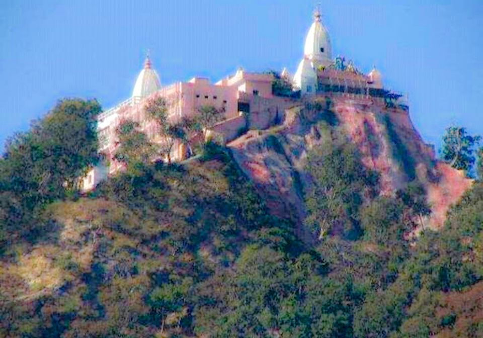 Photo of DAY-2 : देश में मां शारदा का इकलौता मंदिर,जहां आज भी आल्हा और उदल करते हैं आरती पर दिखाई नहीं देते by Yadav Vishal