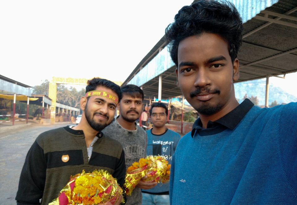 Photo of DAY-2 : देश में मां शारदा का इकलौता मंदिर,जहां आज भी आल्हा और उदल करते हैं आरती पर दिखाई नहीं देते by Yadav Vishal