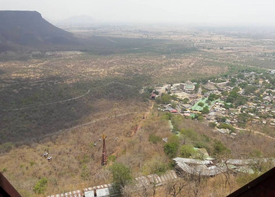 Photo of DAY-2 : देश में मां शारदा का इकलौता मंदिर,जहां आज भी आल्हा और उदल करते हैं आरती पर दिखाई नहीं देते by Yadav Vishal