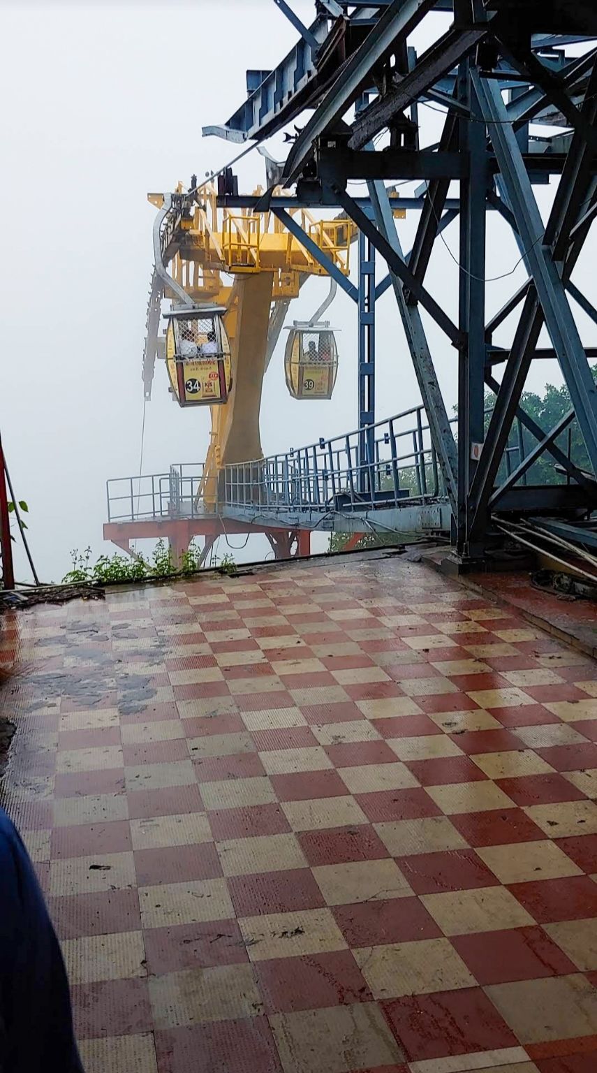 Photo of DAY-2 : देश में मां शारदा का इकलौता मंदिर,जहां आज भी आल्हा और उदल करते हैं आरती पर दिखाई नहीं देते by Yadav Vishal
