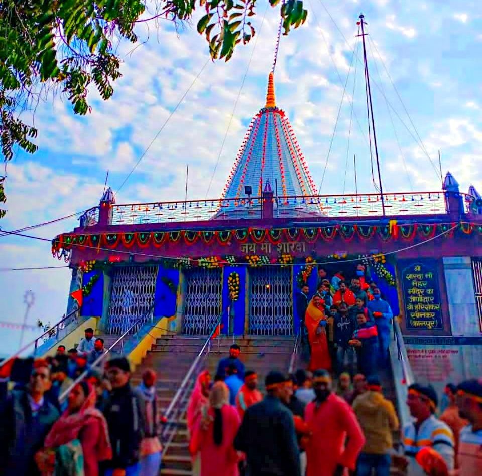 Photo of DAY-2 : देश में मां शारदा का इकलौता मंदिर,जहां आज भी आल्हा और उदल करते हैं आरती पर दिखाई नहीं देते by Yadav Vishal
