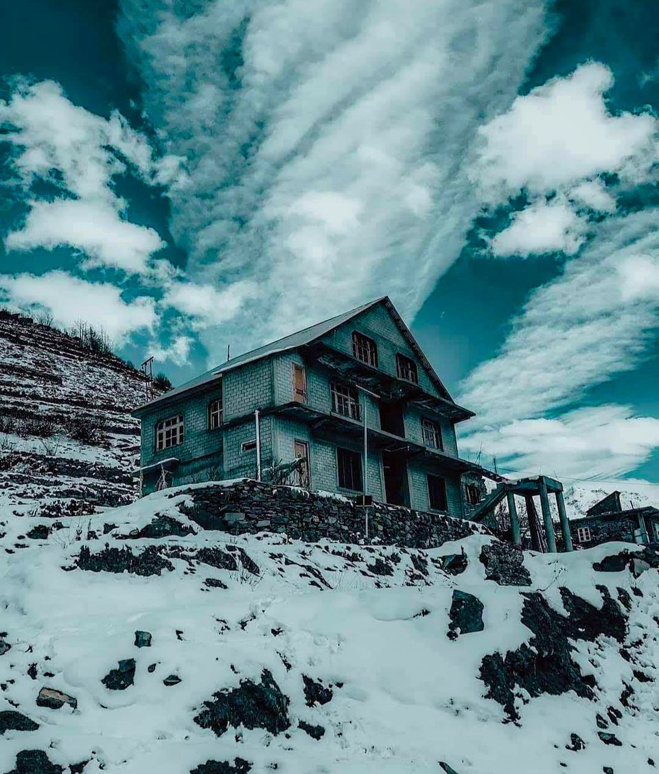 Photo of किसी बच्चे की मासूमियत की तरह ही खूबसूरत हैं हिमाचल प्रदेश का सिसु गांव by Yadav Vishal