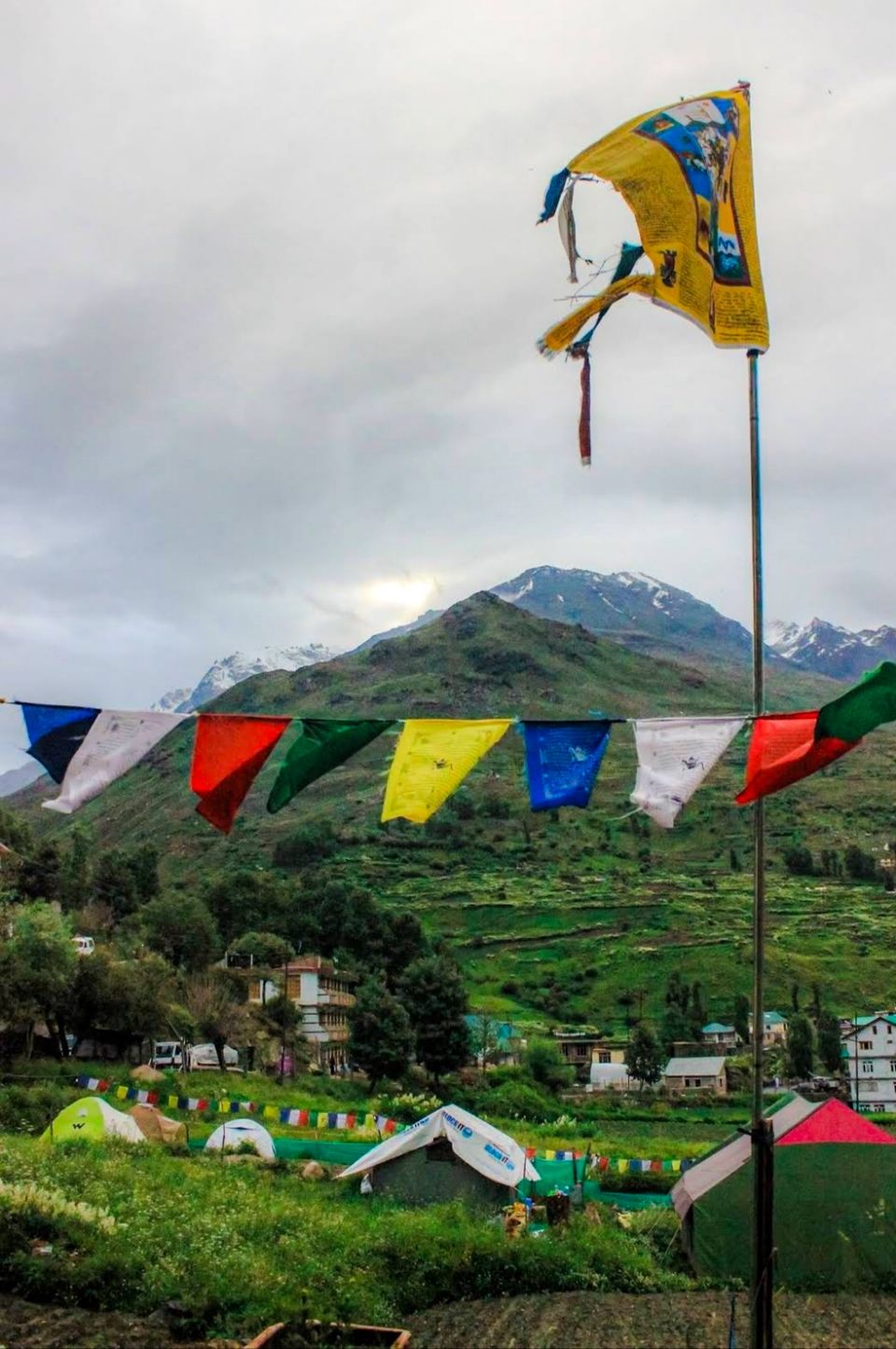 Photo of किसी बच्चे की मासूमियत की तरह ही खूबसूरत हैं हिमाचल प्रदेश का सिसु गांव by Yadav Vishal